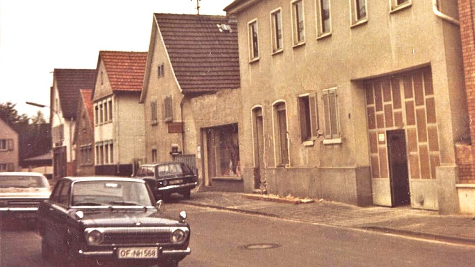 Das ehemalige Gasthaus „Zur Sonne“ in der Kapellenstraße (damals Erzbergerstraße) in den 1970er-Jahren