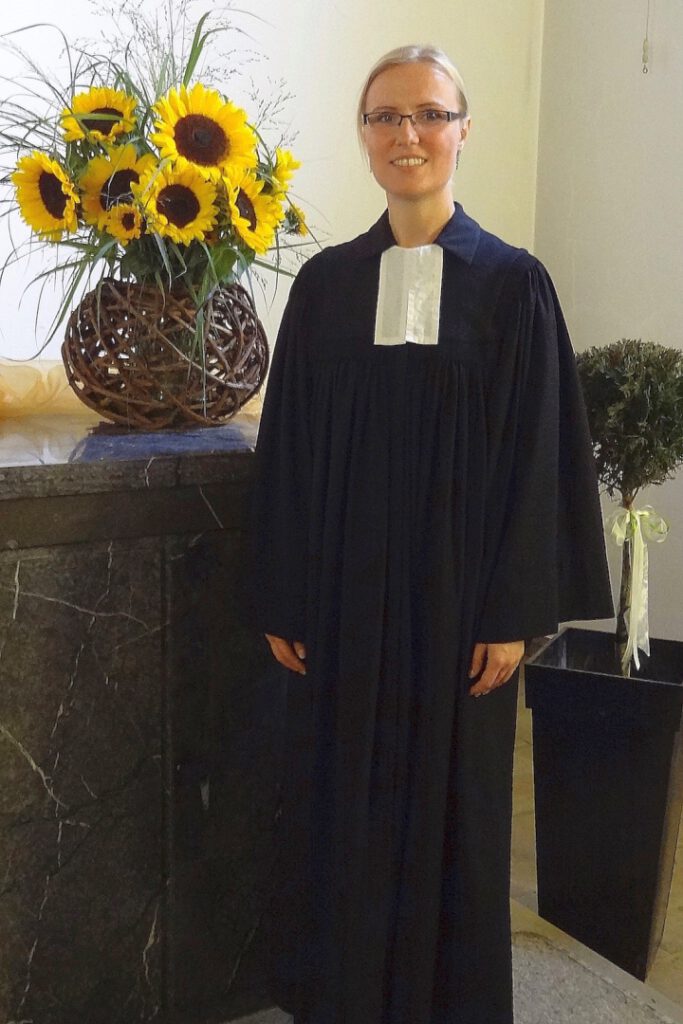 Pfarrerin Kornelia Kachunga, Pfarrbezirk Obertshausen, wurde am 15. September 2013 in ihr neues Amt eingeführt.