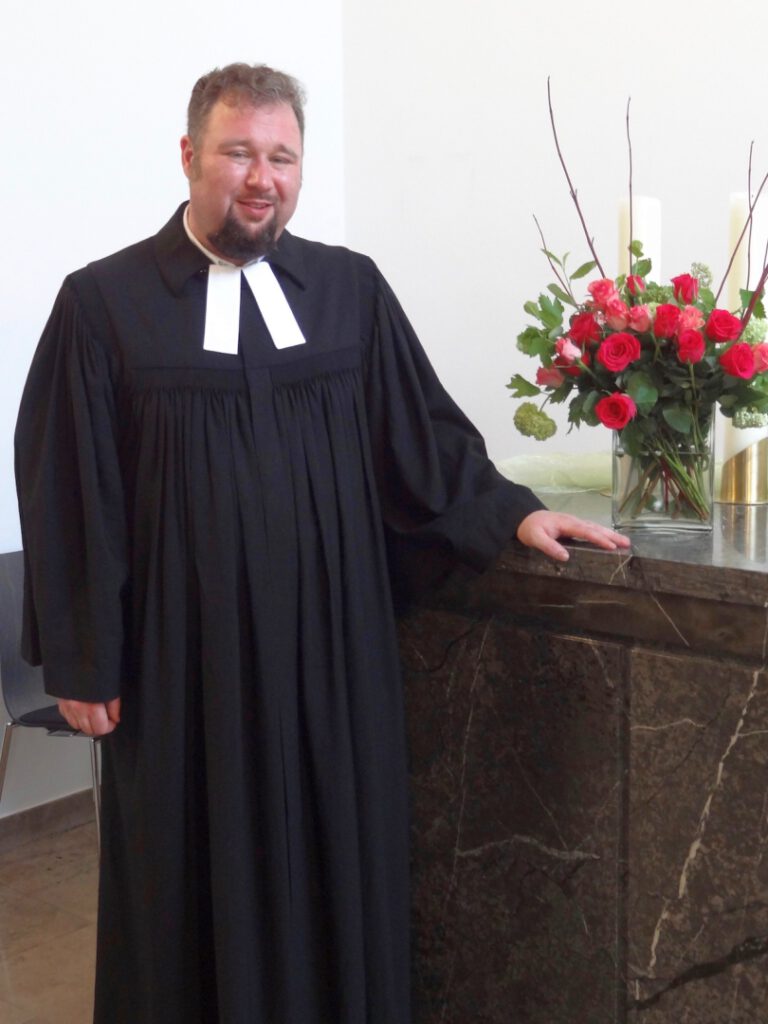 Pfarrer Michael Zlamal, Pfarrbezirk Hausen, wurde am 8. April 2018 in sein neues Amt eingeführt.