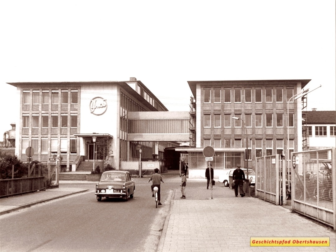 Ymos Verwaltungsgebäude mit Haupteingang 1969