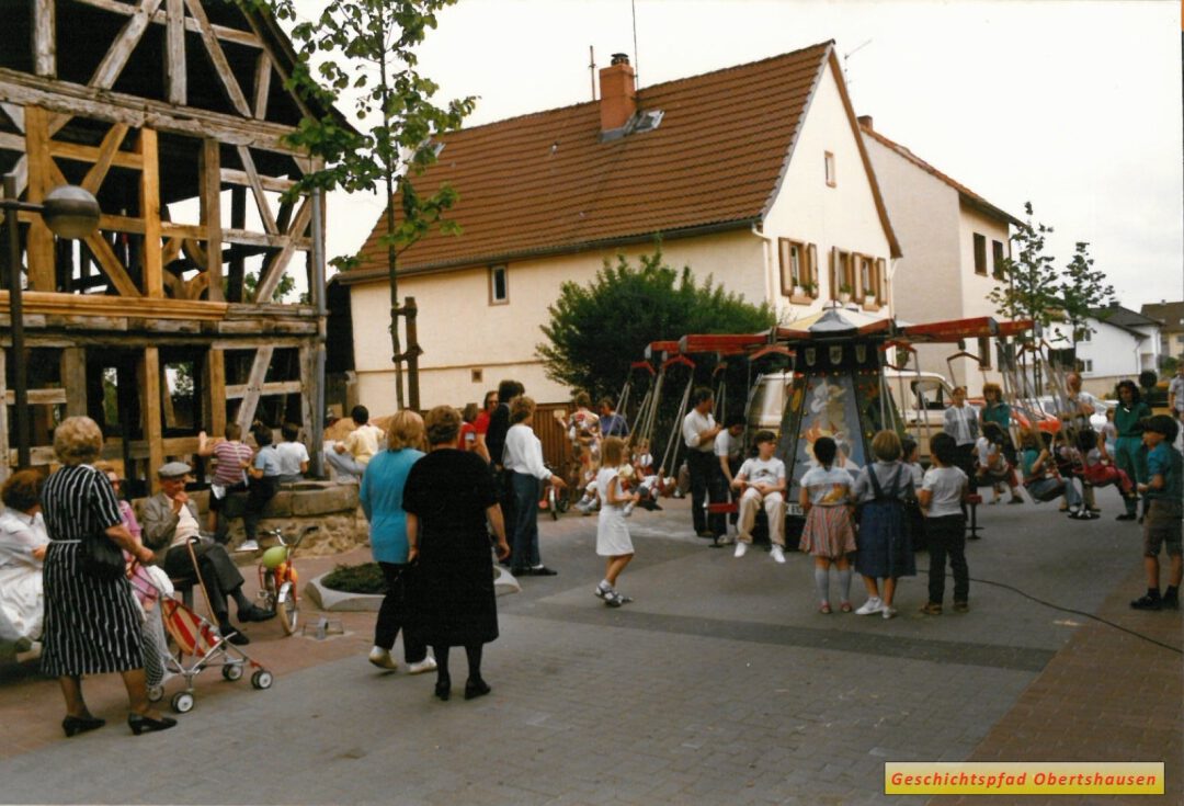 Fressgassenfest 1986. Der Brunnen wurde wieder neu aufgebaut