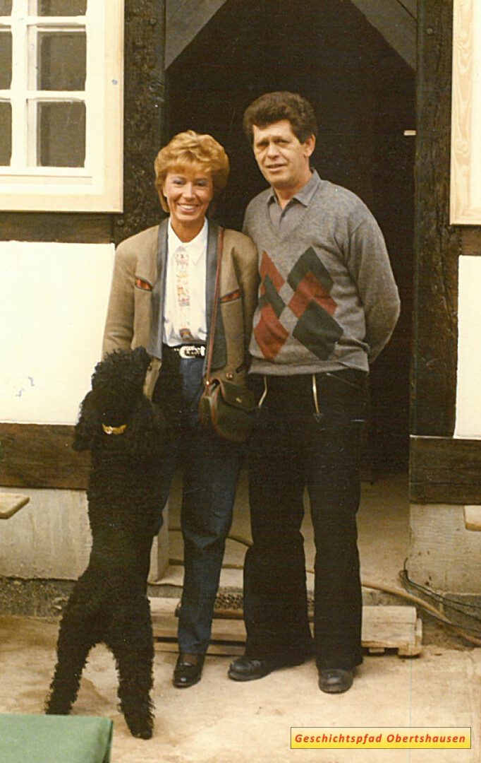 Karin und Harald Tenschert beim Richtfest 1986