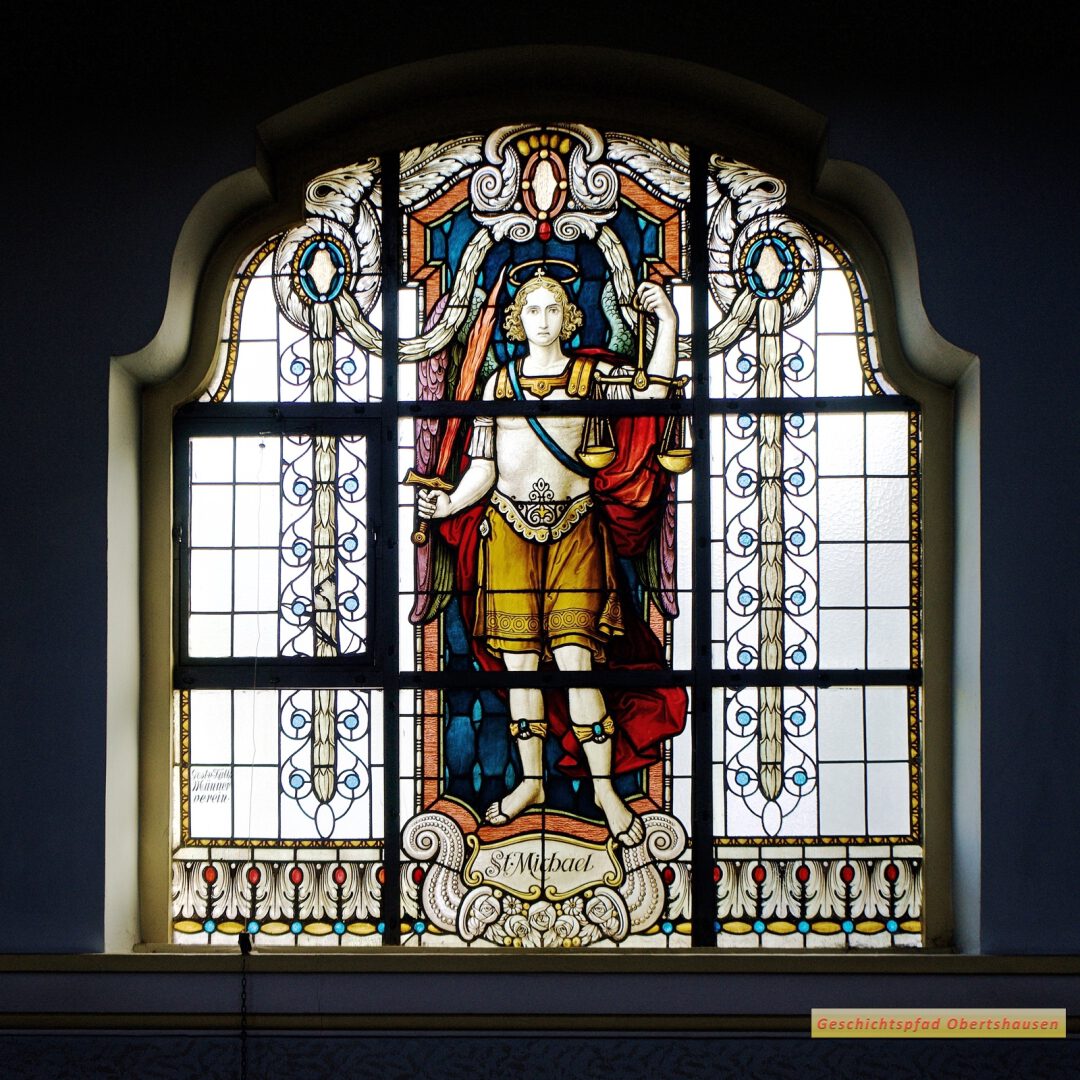 Kirchenfenster 4: St. Michael - gestiftet v. kath. Männerverein