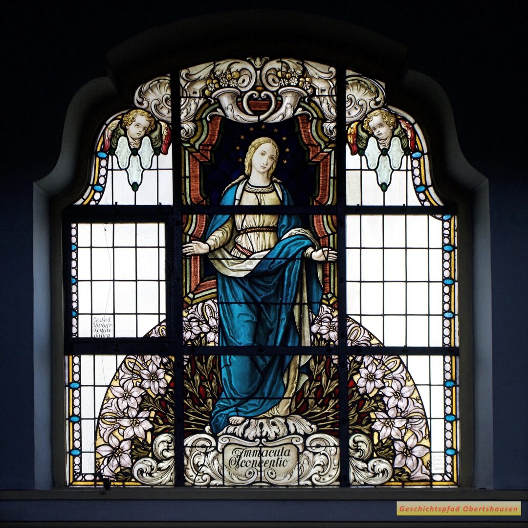 Kirchenfenster 9: Unbefleckte Empfängnis - gestiftet von d. Jungfrauenkongregation
