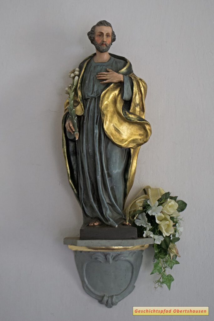O16-21 Heiligenfigur