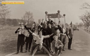 Auf dem Weg zu Lämmerspieler Umzug 1968 - Straße Hausen-Lämmerspiel
